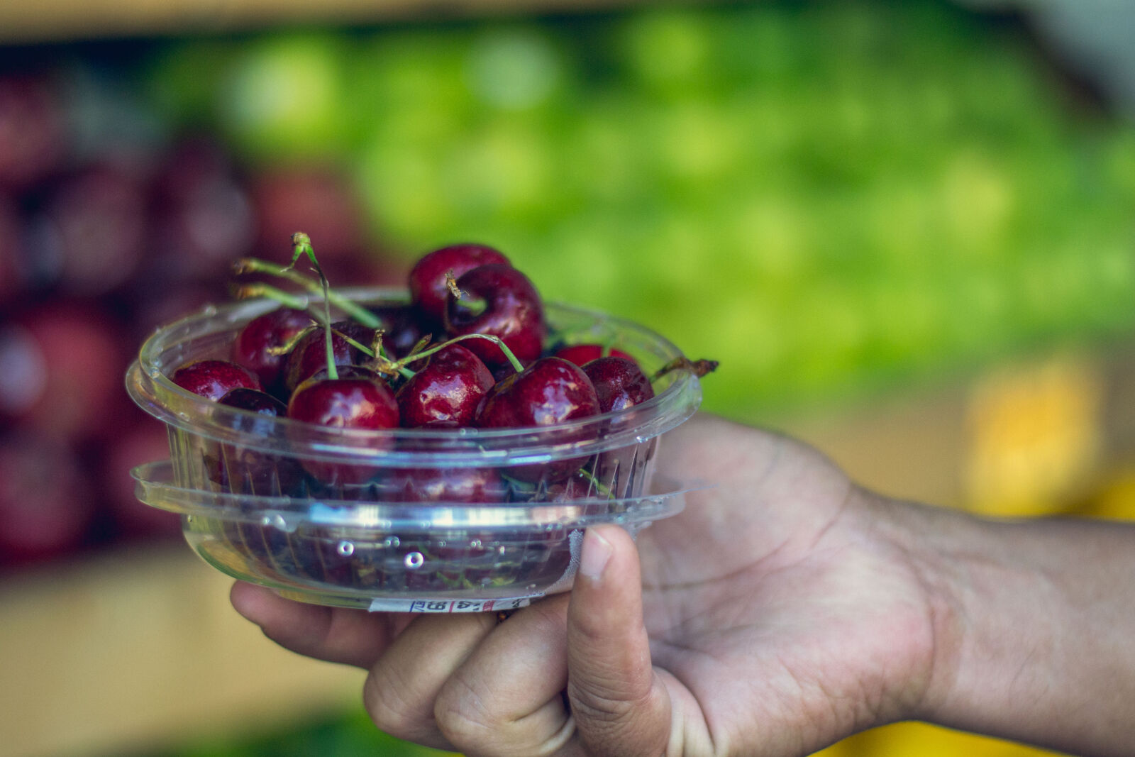 Nikon D3100 + Nikon AF-S Nikkor 50mm F1.8G sample photo. Cherries, cherry, fruit, fruit photography
