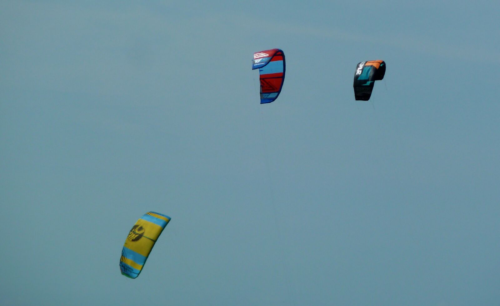 Panasonic DMC-TZ7 sample photo. Flying, glide, kite photography