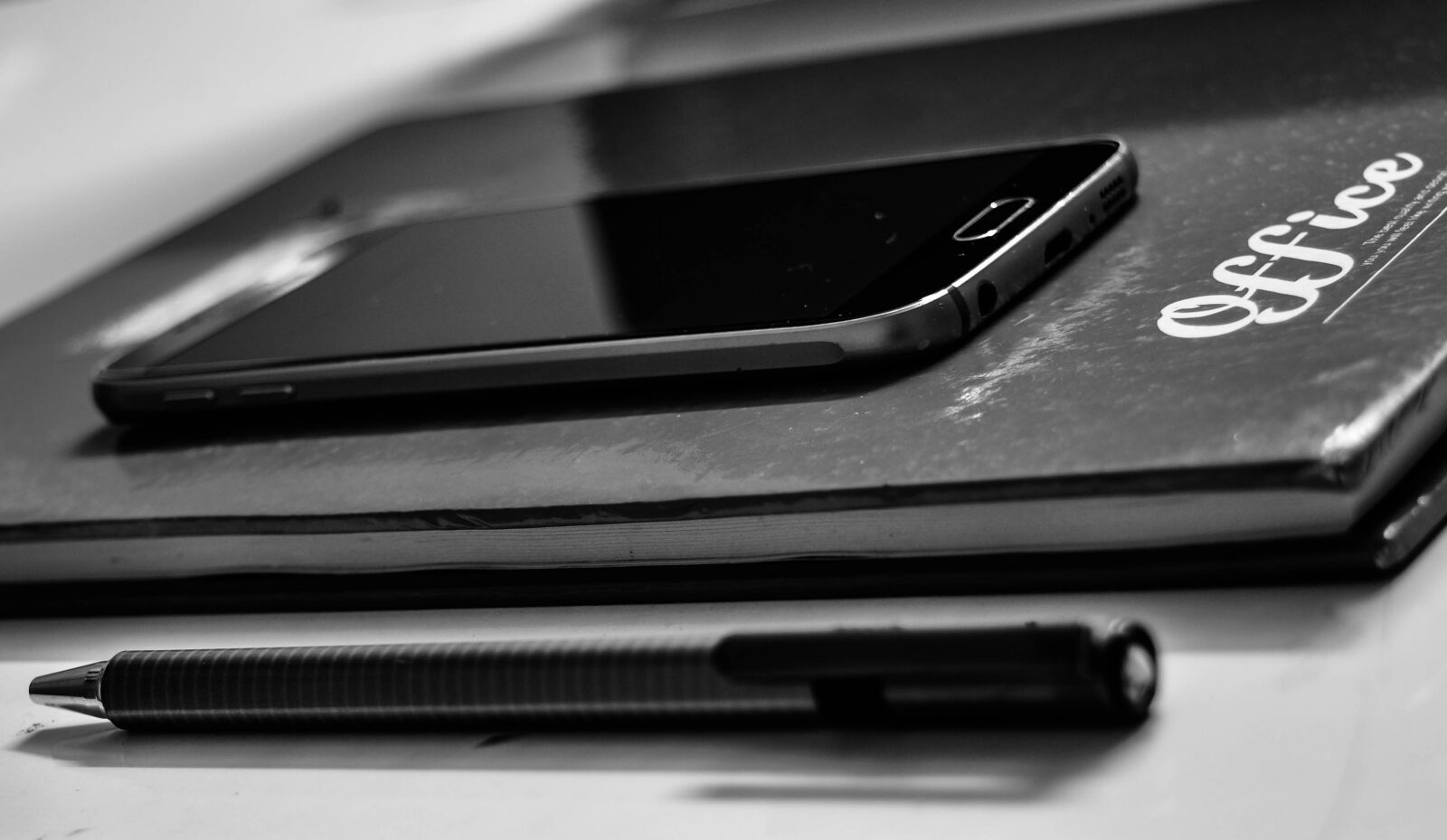 Nikon D5200 sample photo. Mobile, phone, gadget photography