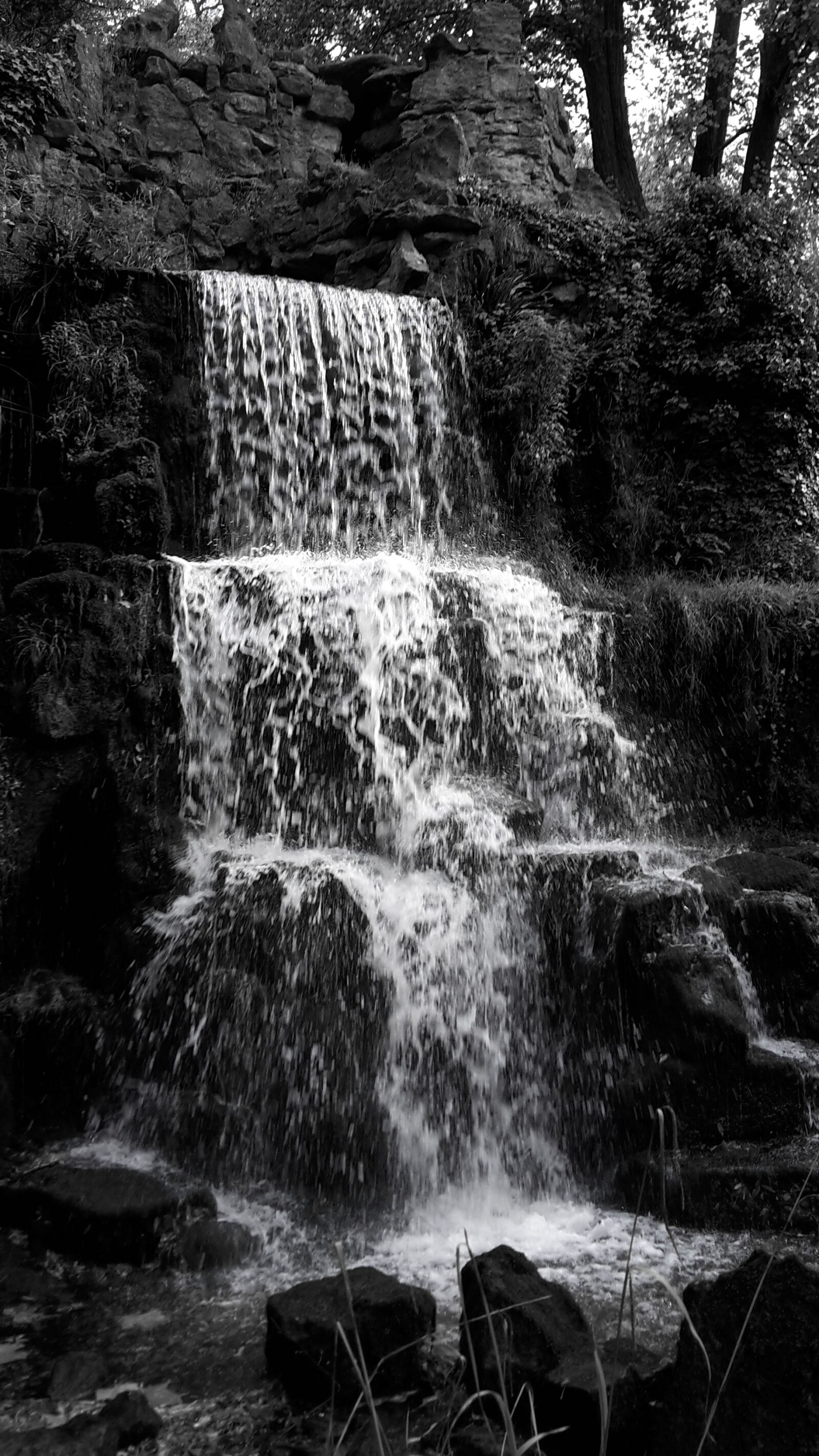 Samsung Galaxy S5 Mini sample photo. Waterfall photography