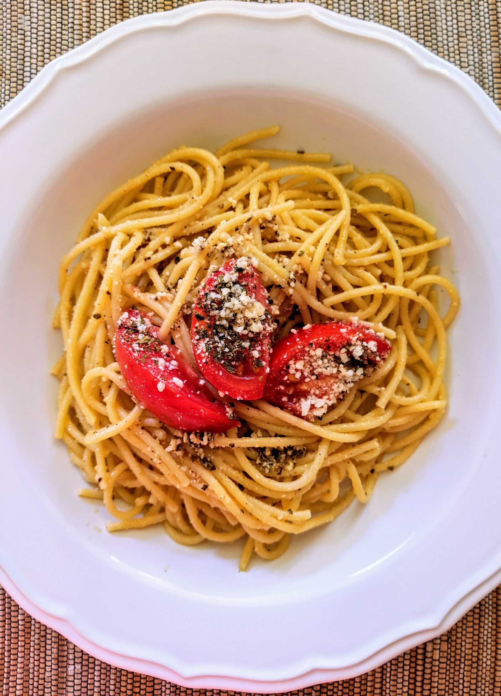 Google Pixel 3 XL sample photo. Food, spaghetti, dinner photography