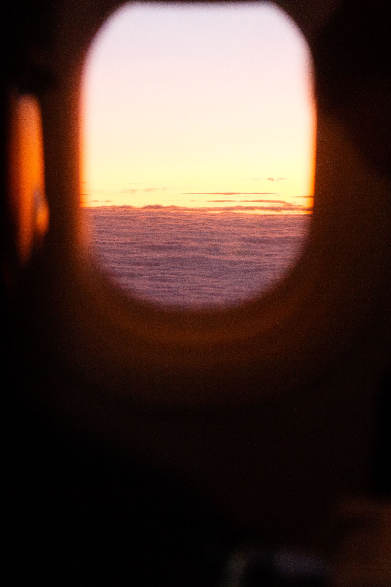 Canon EOS 450D (EOS Rebel XSi / EOS Kiss X2) sample photo. Sunset, plane, trip photography