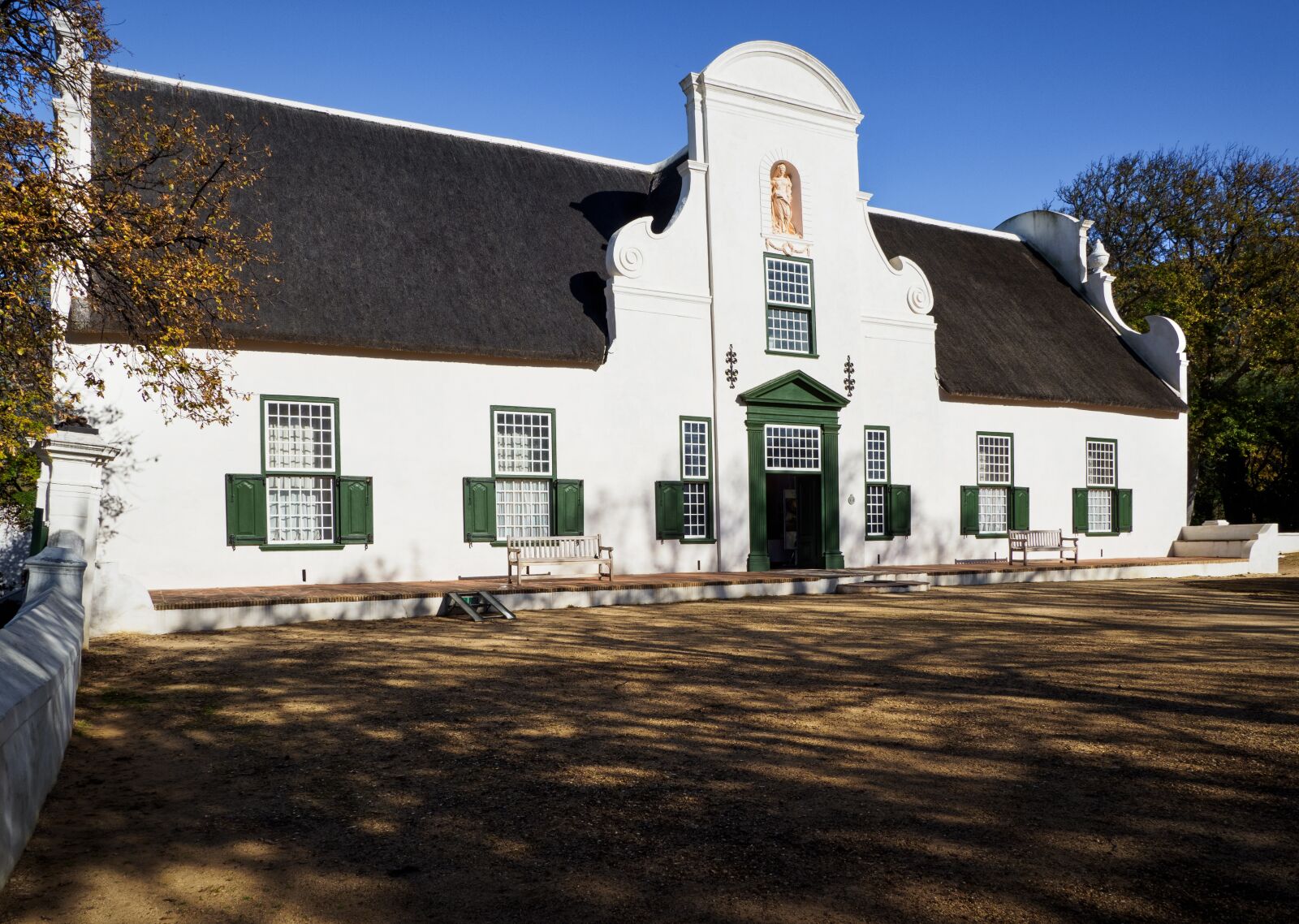 Olympus M.Zuiko Digital ED 12-100mm F4.0 IS Pro sample photo. Groot constantia, historical wine photography