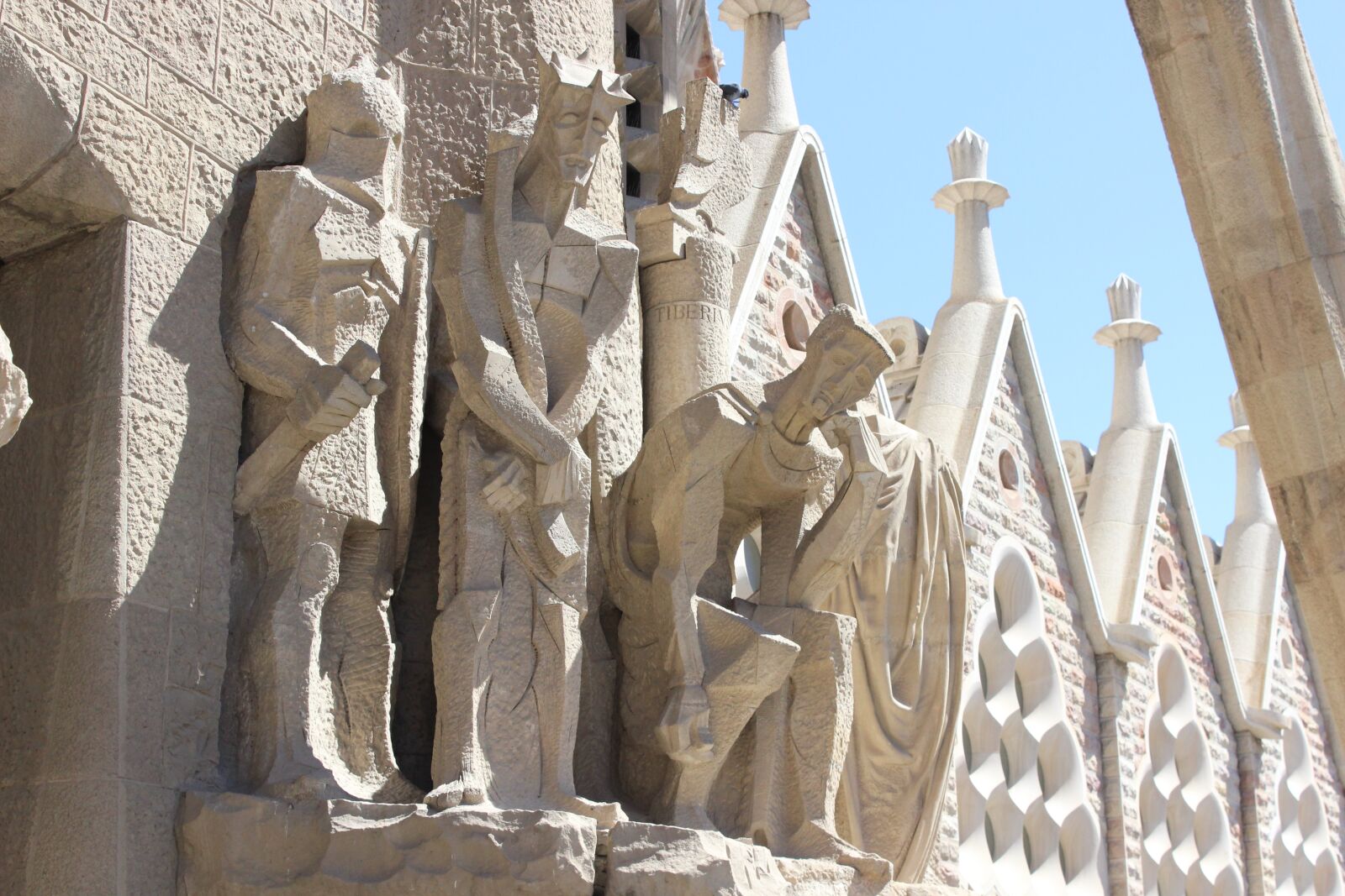 Canon EOS 600D (Rebel EOS T3i / EOS Kiss X5) sample photo. Barcelona, spain, sagra photography