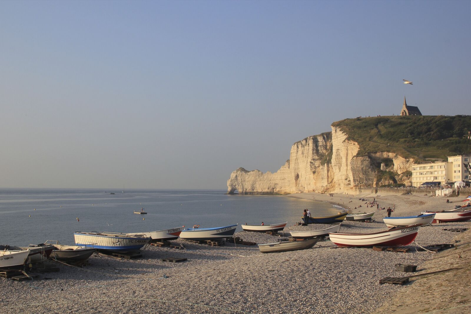 Canon EOS 550D (EOS Rebel T2i / EOS Kiss X4) sample photo. France, etretat, cliffs photography