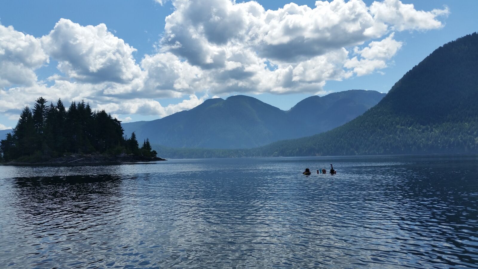 Samsung Galaxy S5 sample photo. Lake, water, nature photography