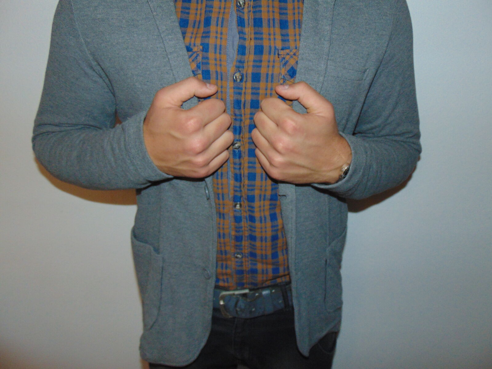 Sony Cyber-shot DSC-H300 sample photo. Clothes, shirt, suit photography