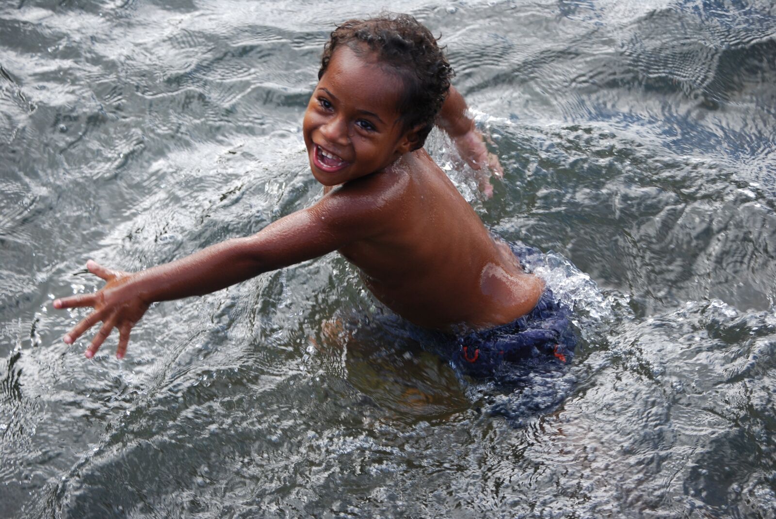 Nikon D60 sample photo. Child, swimming, smile photography