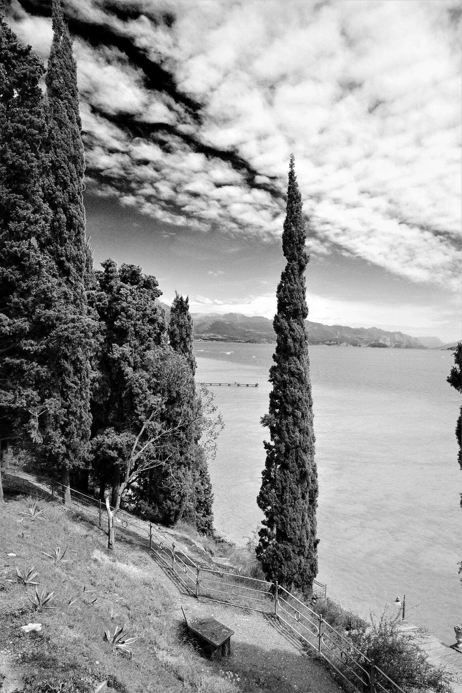 Ricoh GR III sample photo. Sirmione, garda, italy photography