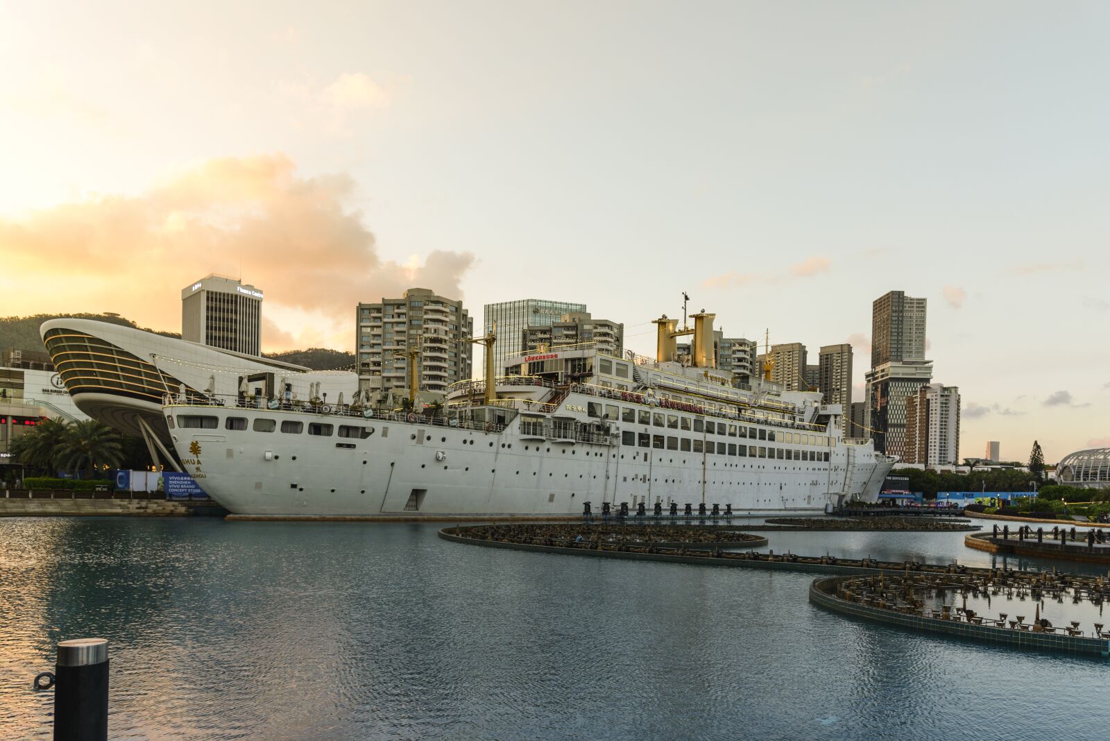 Nikon D610 sample photo. Ship, cityscape, harbor photography