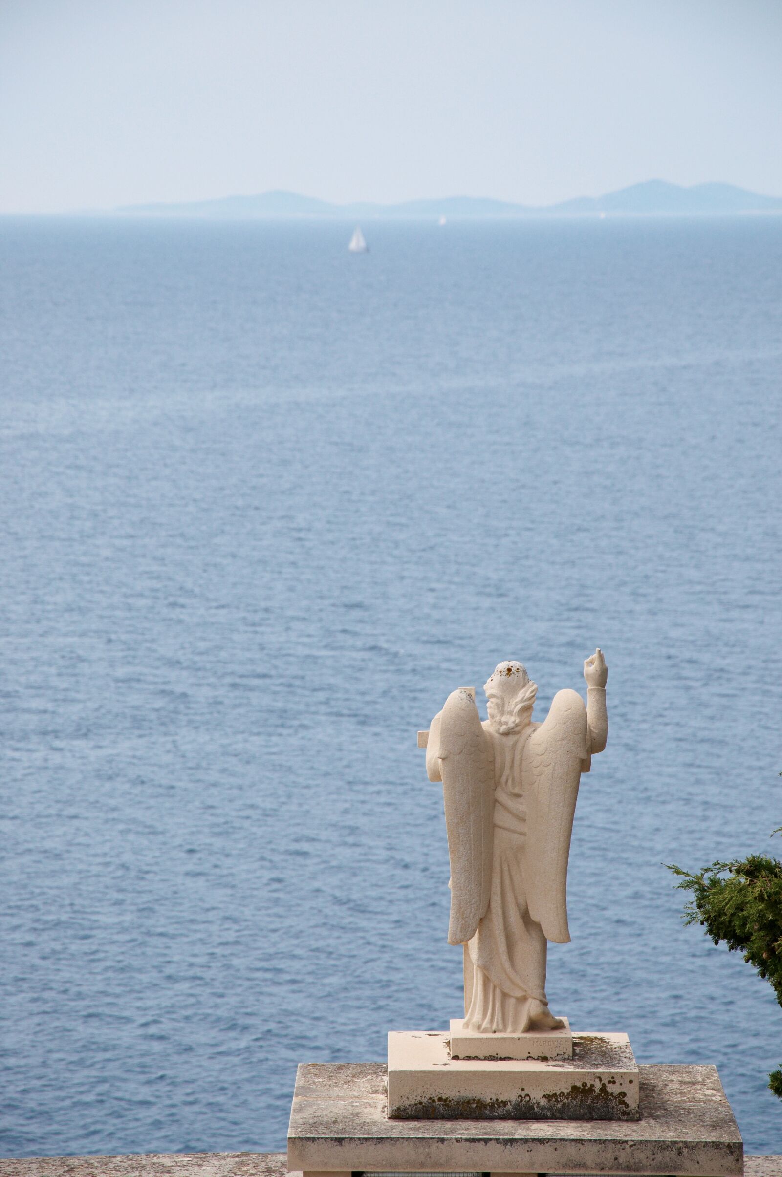 Nikon D90 sample photo. Statue, by, sea, against photography