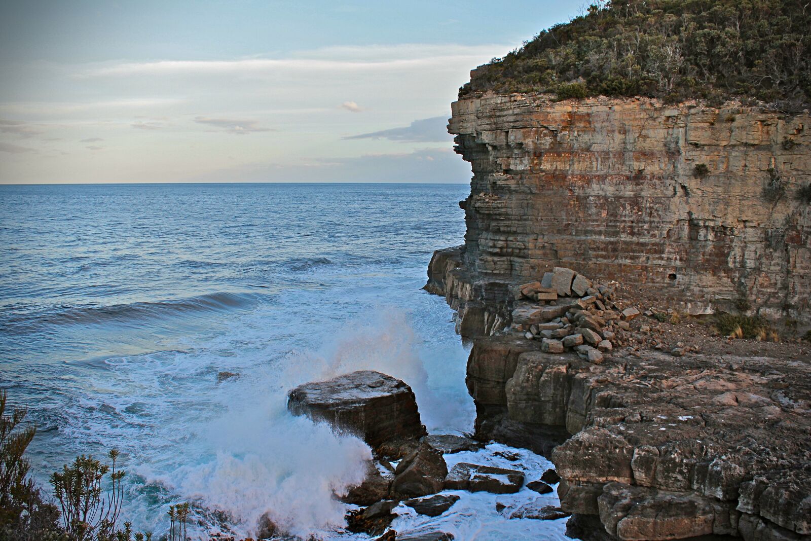 Canon EOS 600D (Rebel EOS T3i / EOS Kiss X5) sample photo. Australia, tasmania, nature photography