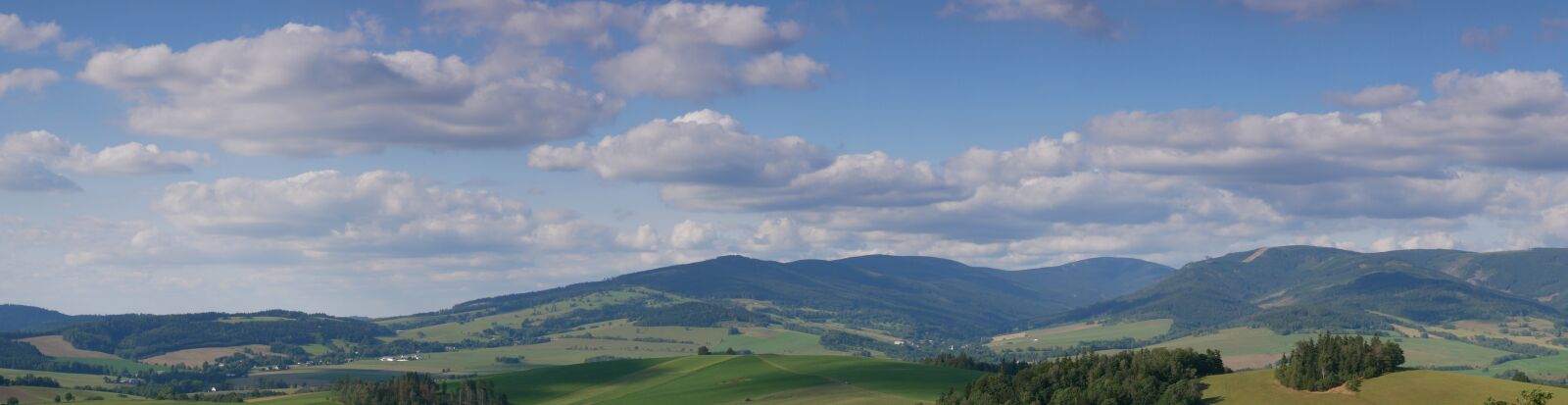 Panasonic Lumix DMC-GX85 (Lumix DMC-GX80 / Lumix DMC-GX7 Mark II) sample photo. Landscape, panorama, heaven photography
