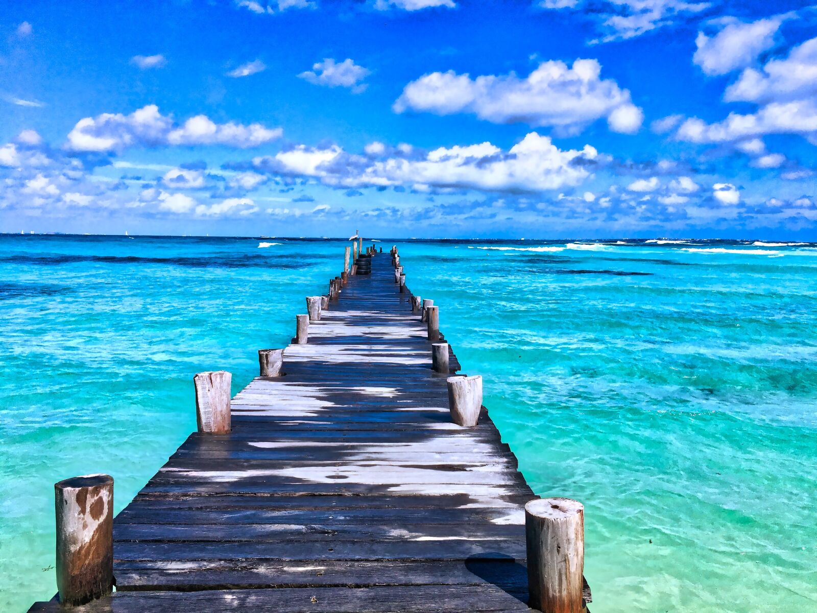 iPhone 6s Plus back camera 4.15mm f/2.2 sample photo. Beach, beautiful, bridge, carribean photography