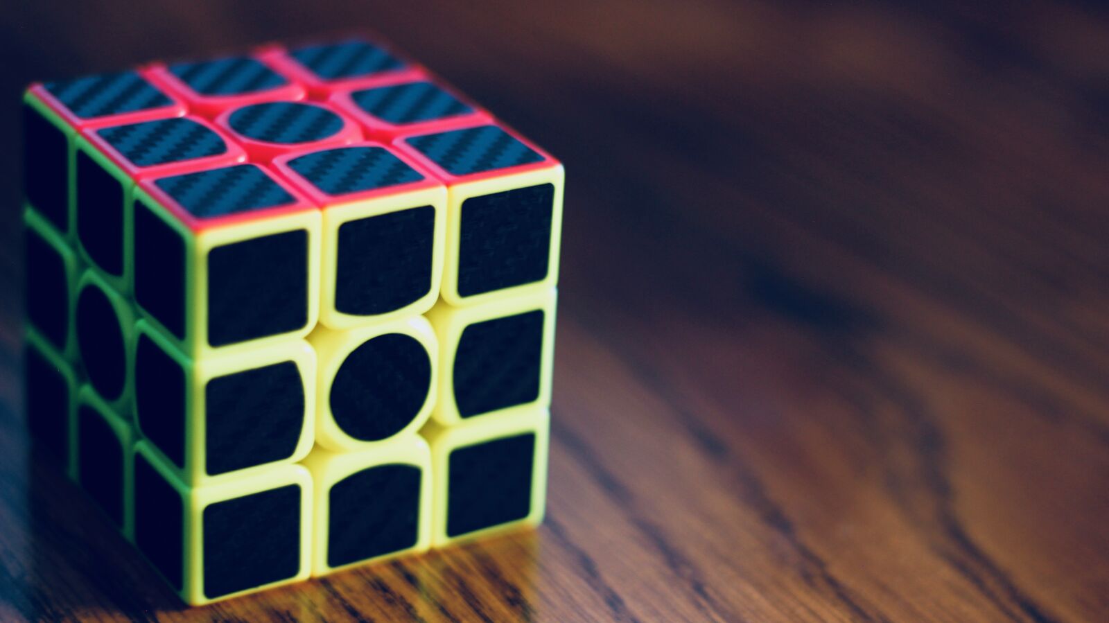 Canon EOS 600D (Rebel EOS T3i / EOS Kiss X5) sample photo. Rubik's cube, puzzle, cube photography