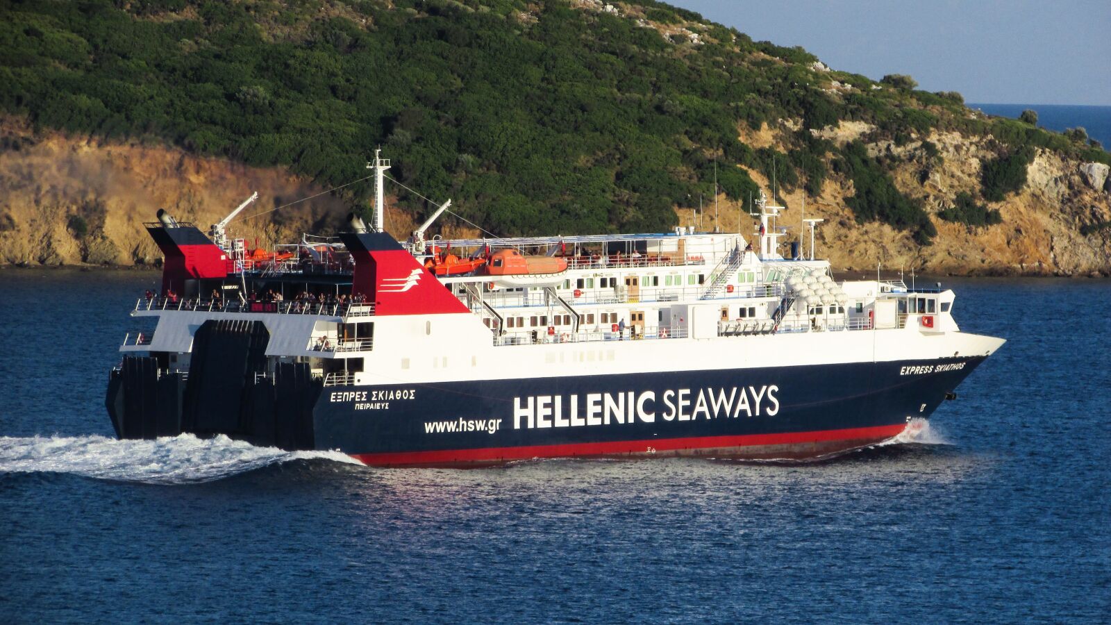 Canon PowerShot SX400 IS sample photo. Ferry, boat, ship photography