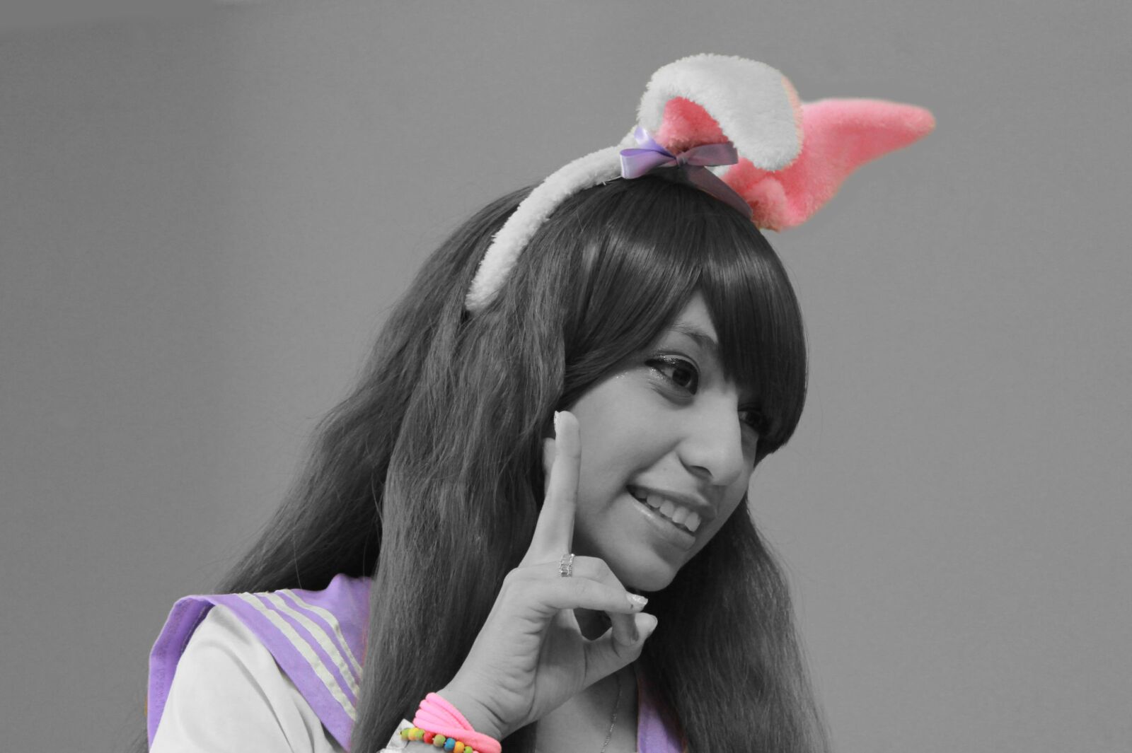 Canon EOS 1100D (EOS Rebel T3 / EOS Kiss X50) sample photo. Pink, black, white photography
