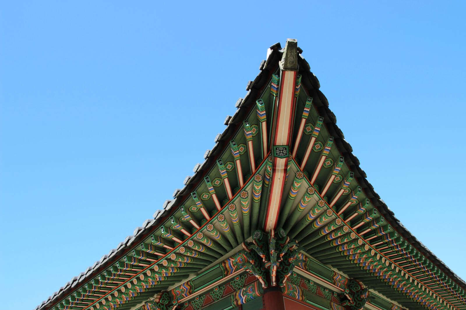 Canon EOS 600D (Rebel EOS T3i / EOS Kiss X5) sample photo. Hong yu-ling, hanok, eaves photography