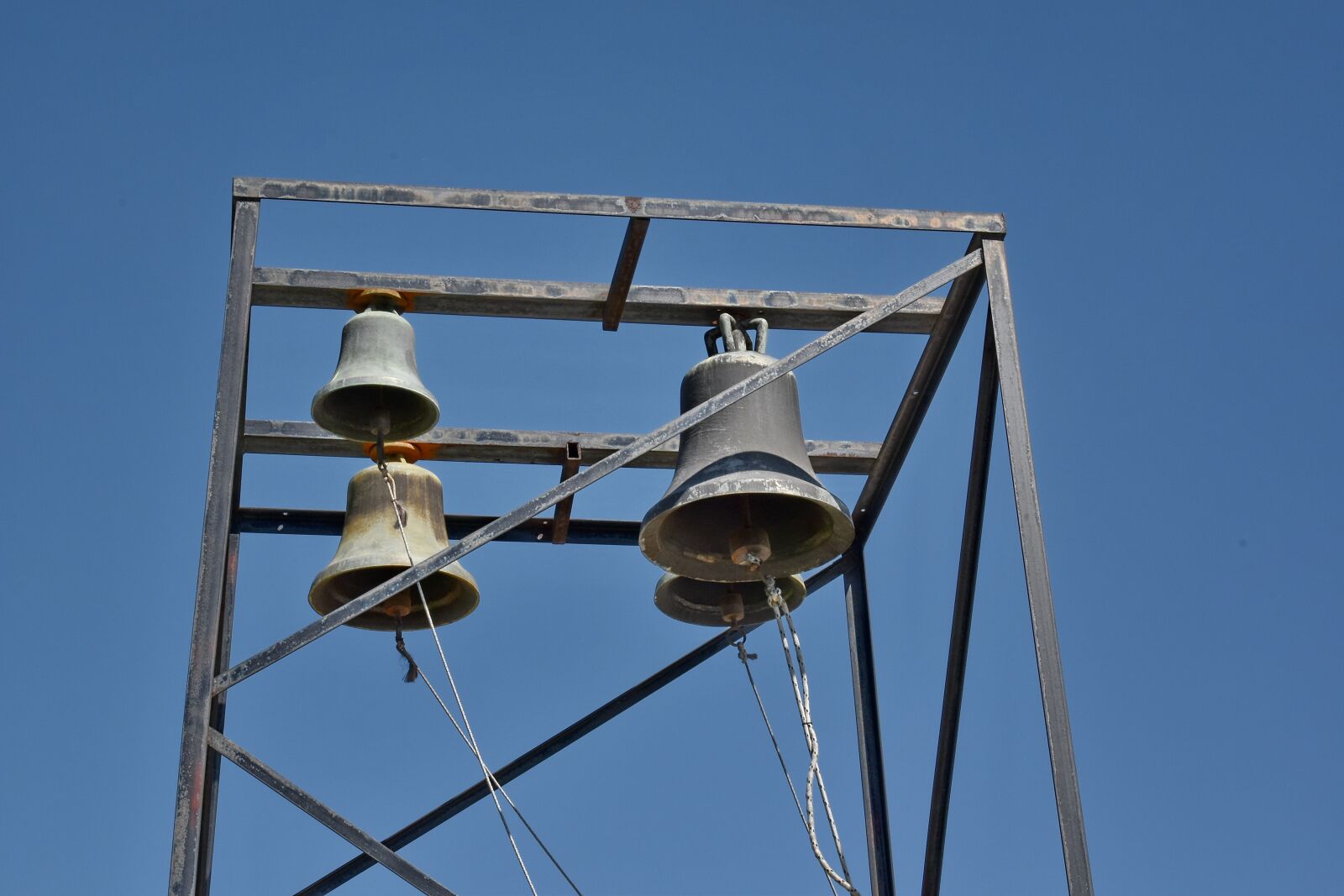 Nikon D5500 sample photo. Bell, bronze, cast iron photography