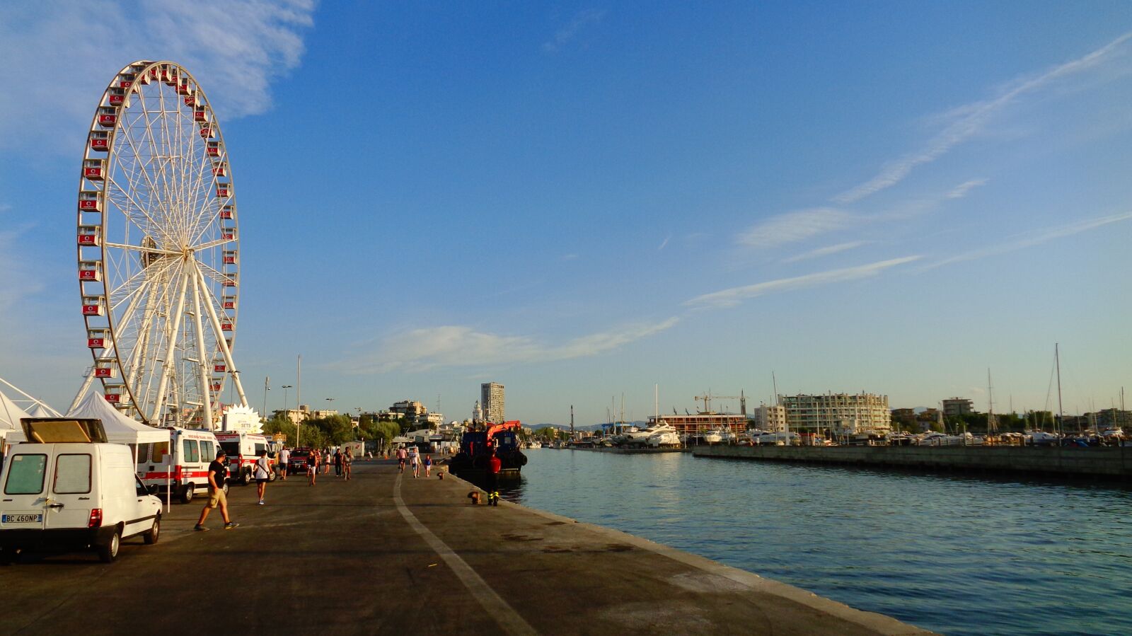 Sony Cyber-shot DSC-W830 sample photo. Rimini, waterfront, ferris wheel photography