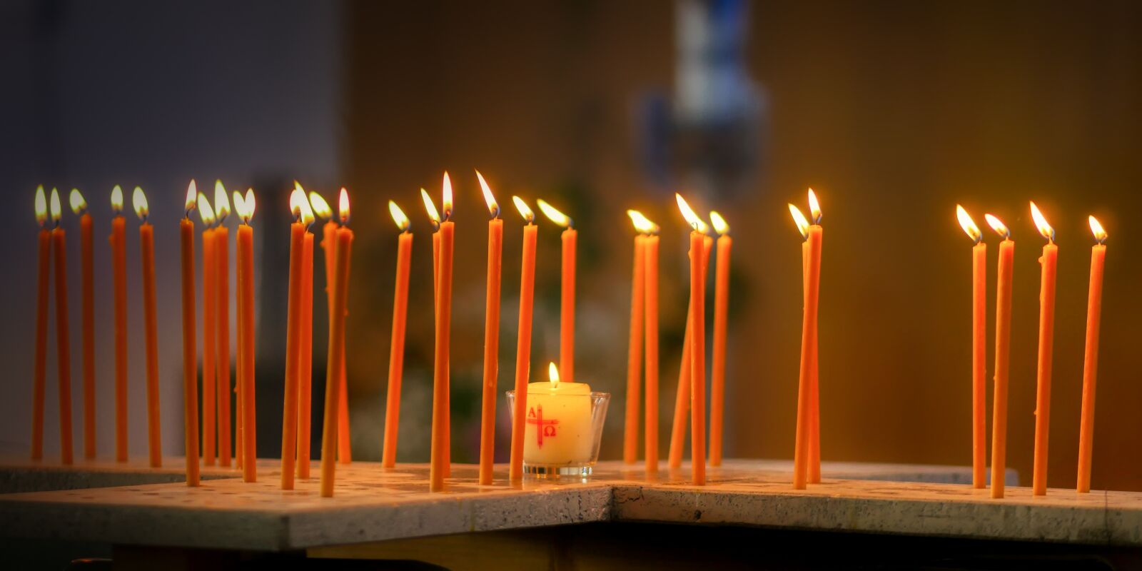 Panasonic Lumix DMC-GX8 sample photo. Candles, flame, light photography