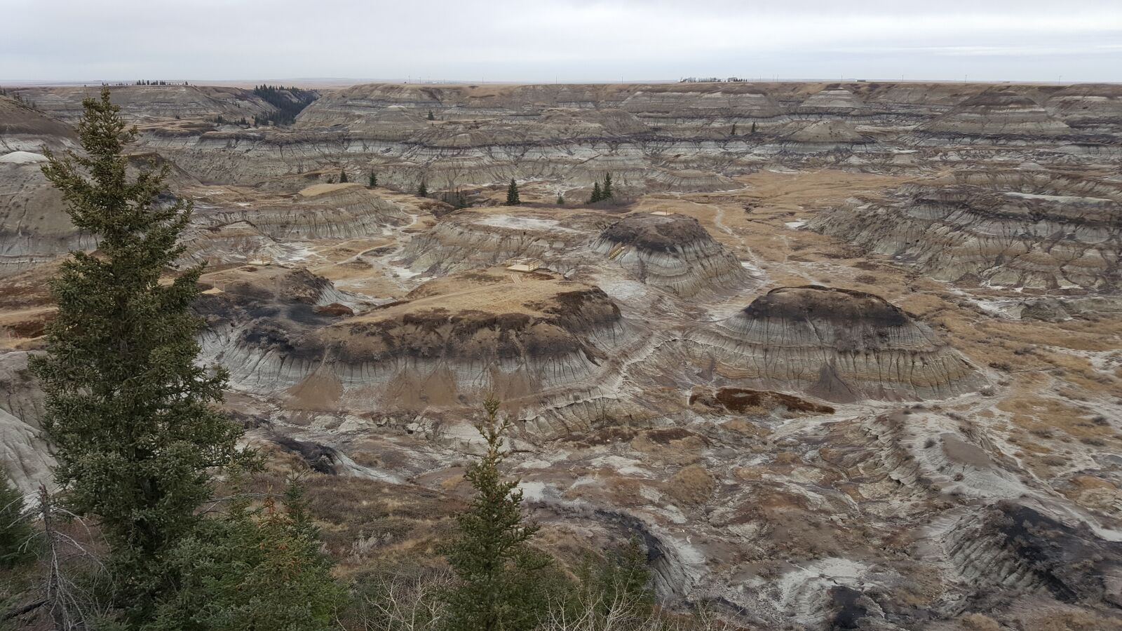 Samsung Galaxy S6 sample photo. Badlands, dry river bed photography