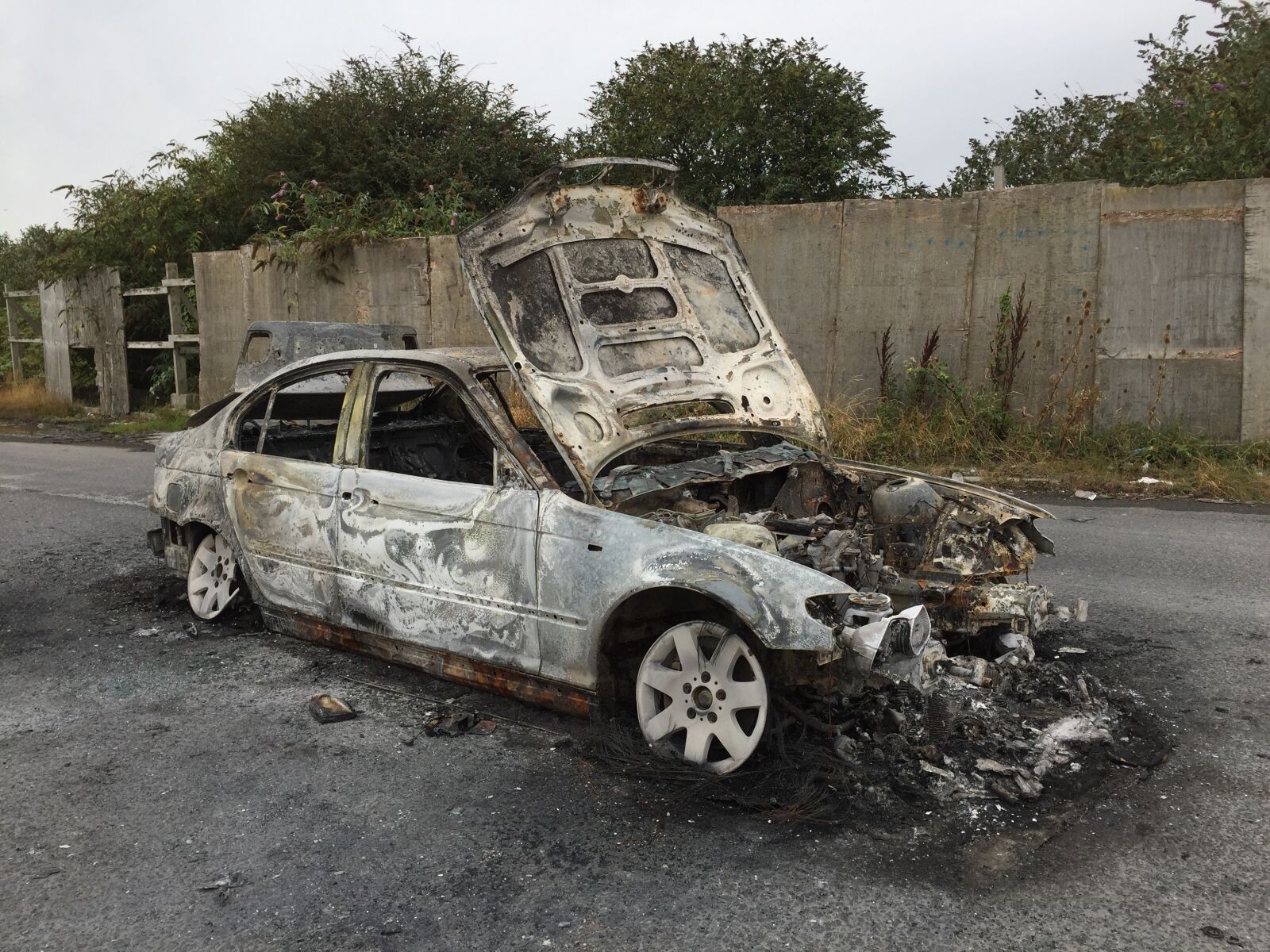 Apple iPhone 6 sample photo. Burnt car, burned, wreck photography