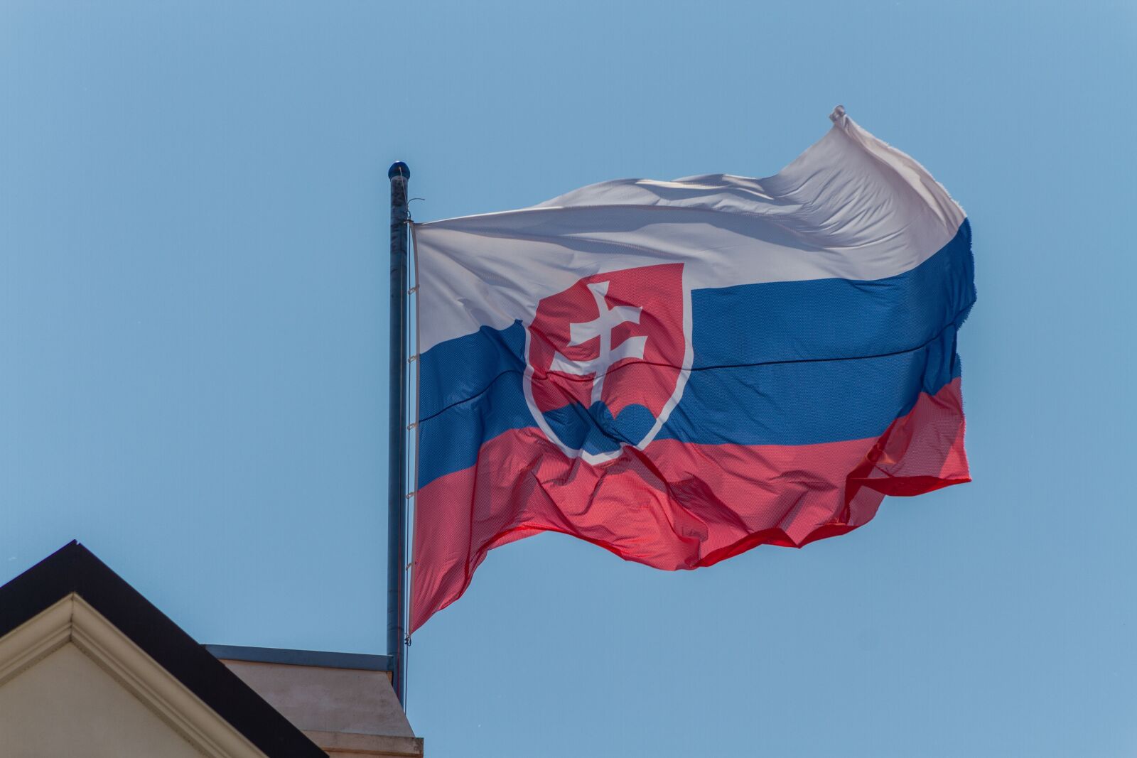 Canon EOS 7D sample photo. Flag, slovakia, wind photography