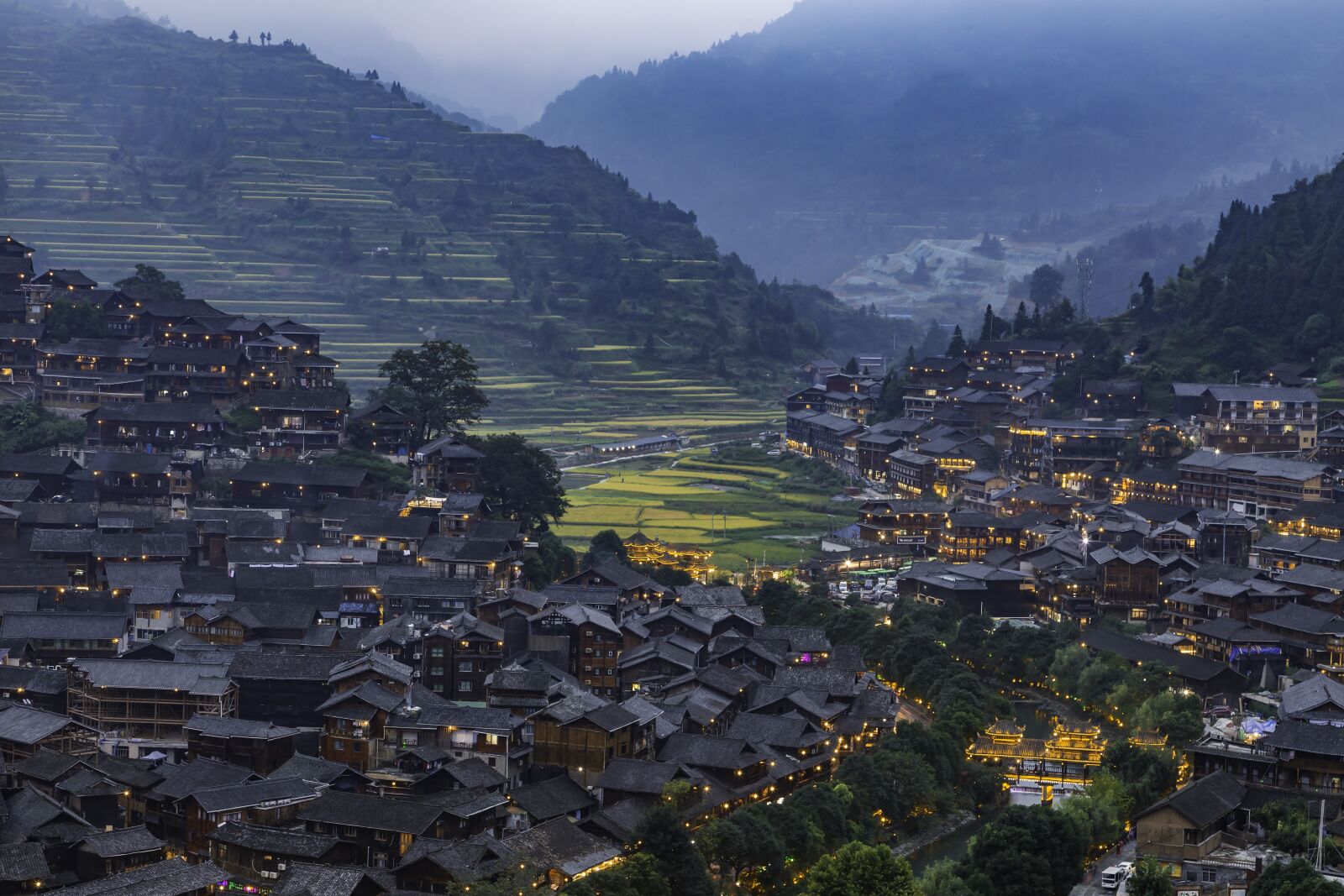 Canon EOS 6D + Canon EF 24-105mm F4L IS USM sample photo. Blue village, village, qianhu photography