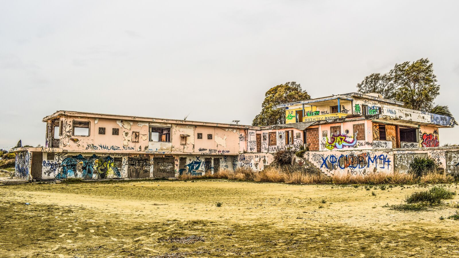 Nikon D3300 sample photo. Building, abandoned, decay photography
