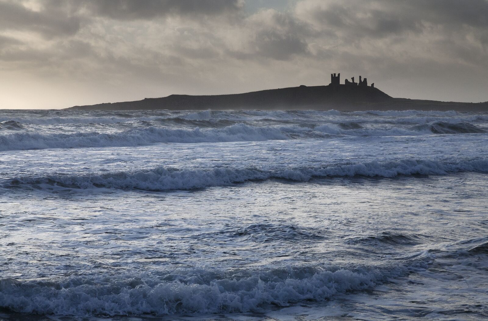 Canon EOS 5D sample photo. Castle, northumbria, northumberland photography