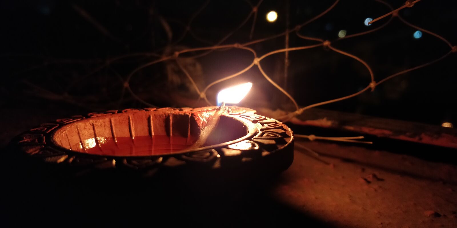 OnePlus 5T sample photo. Diya, light, lamp photography