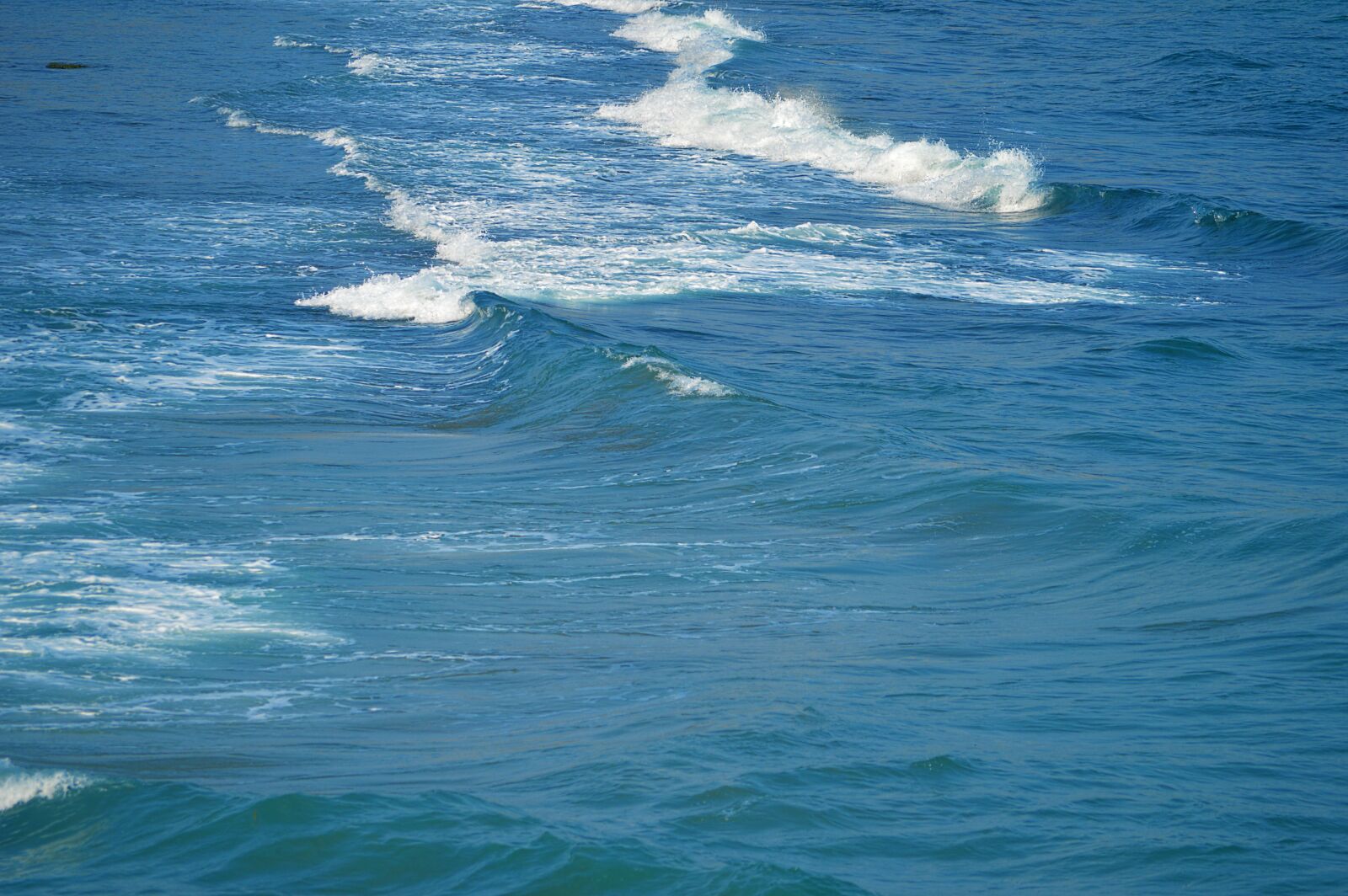 Nikon D3200 sample photo. Sea, foam, beach photography