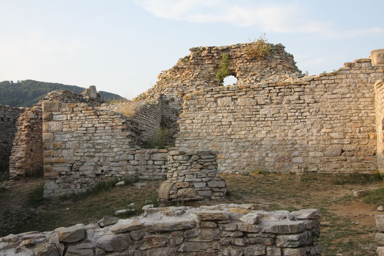 Canon EF-S 17-85mm F4-5.6 IS USM sample photo. Ancient, stone, architecture photography