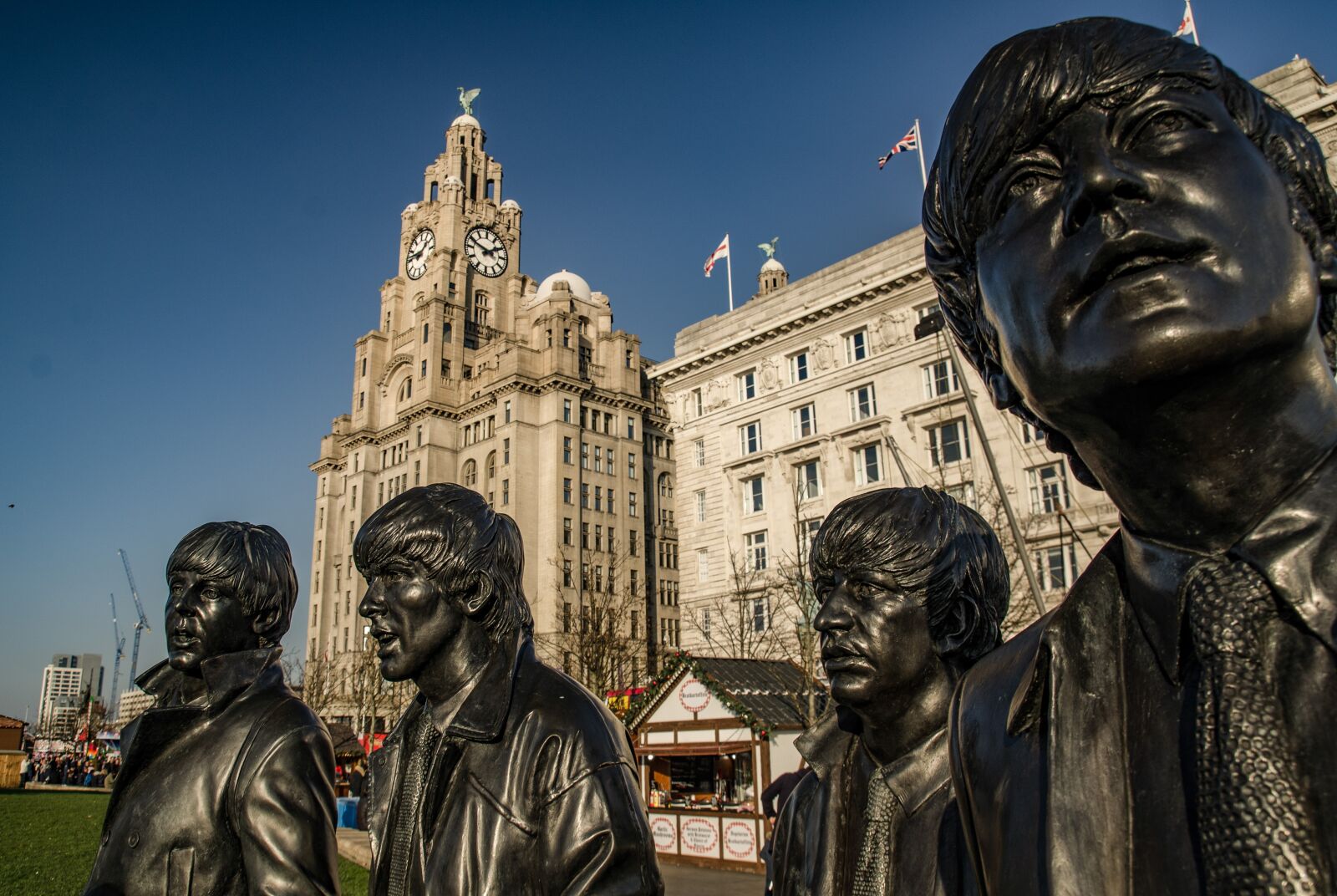 Tamron SP AF 17-50mm F2.8 XR Di II VC LD Aspherical (IF) sample photo. Beatles, monument, albert docks photography