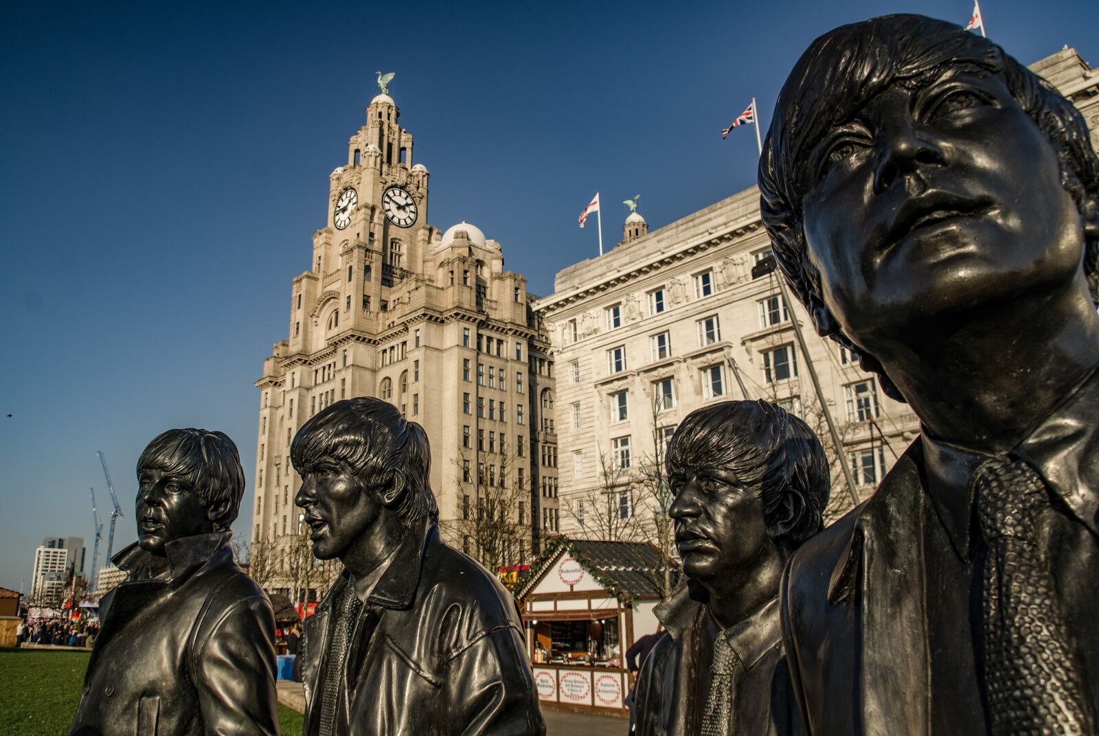 Nikon D7000 sample photo. Beatles, monument, albert docks photography