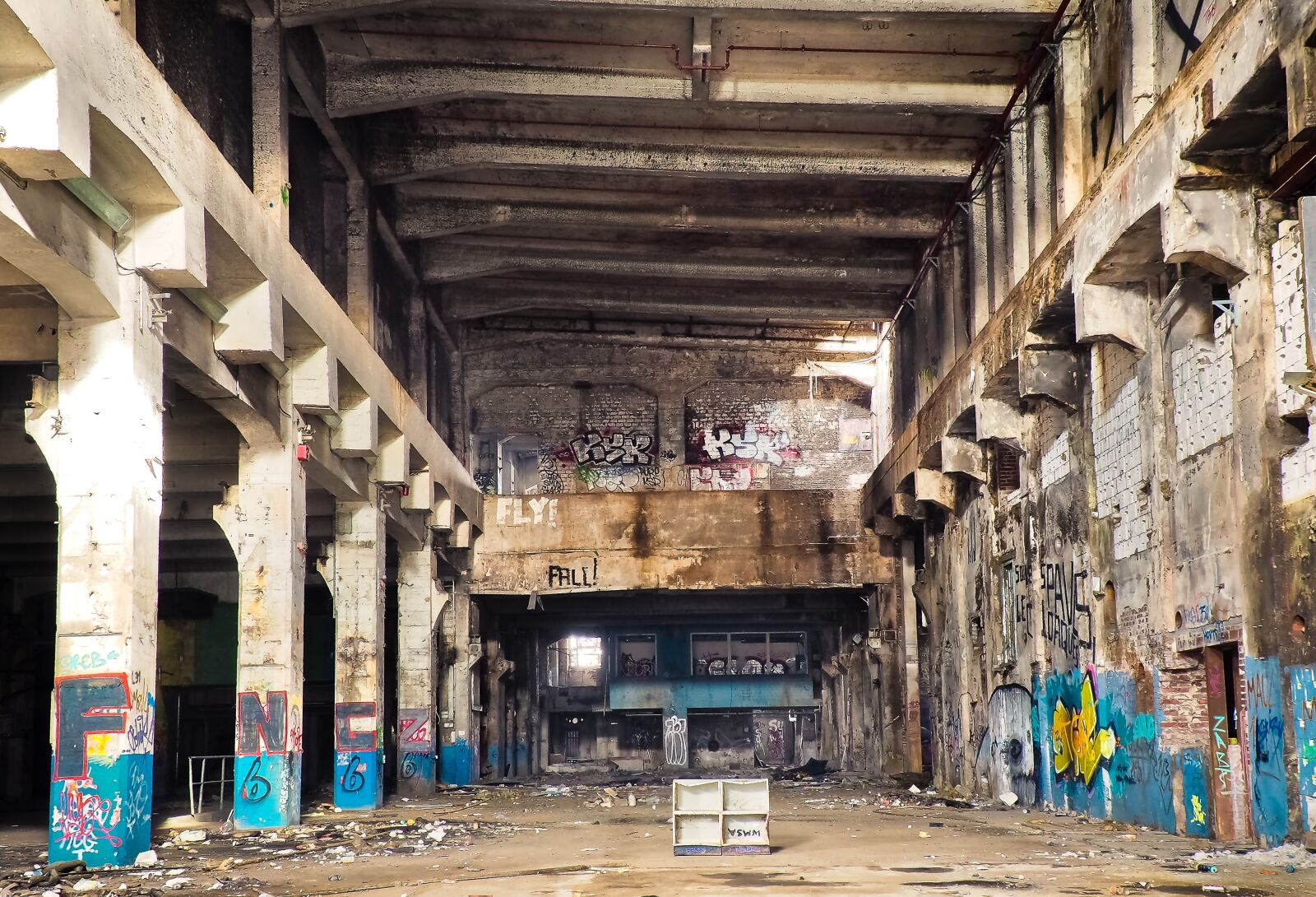 Olympus OM-D E-M10 sample photo. Lost places, rooms, abandoned photography