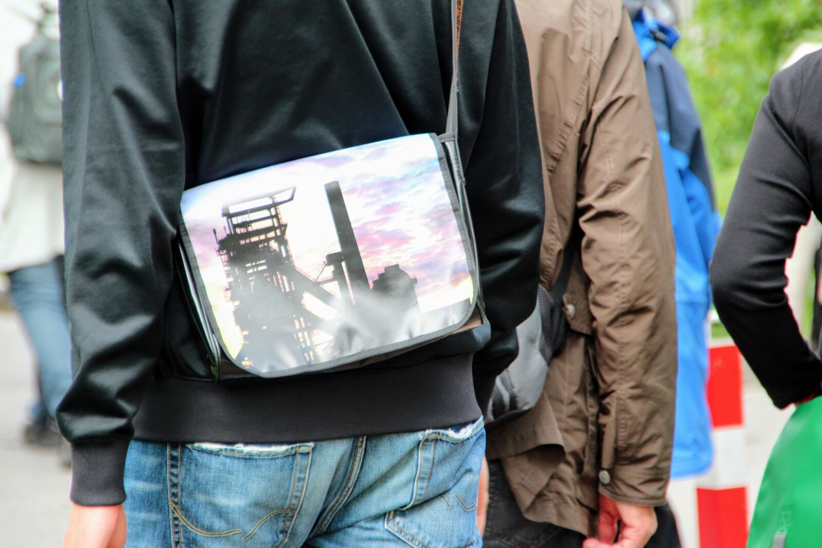 Canon EOS 600D (Rebel EOS T3i / EOS Kiss X5) sample photo. Bag, shoulder bag, image photography
