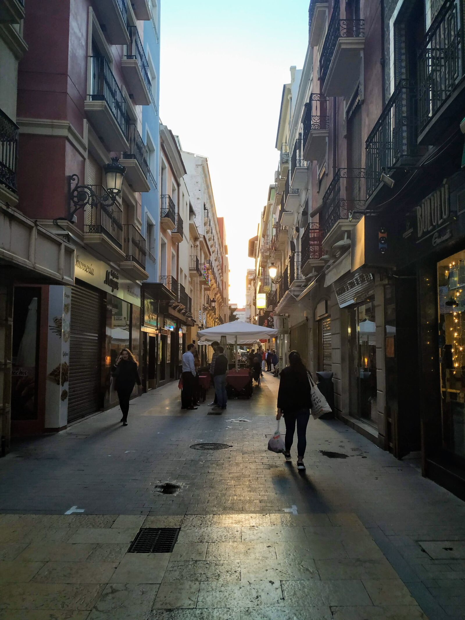 Xiaomi Mi A2 sample photo. Barrio, alicante, spain photography