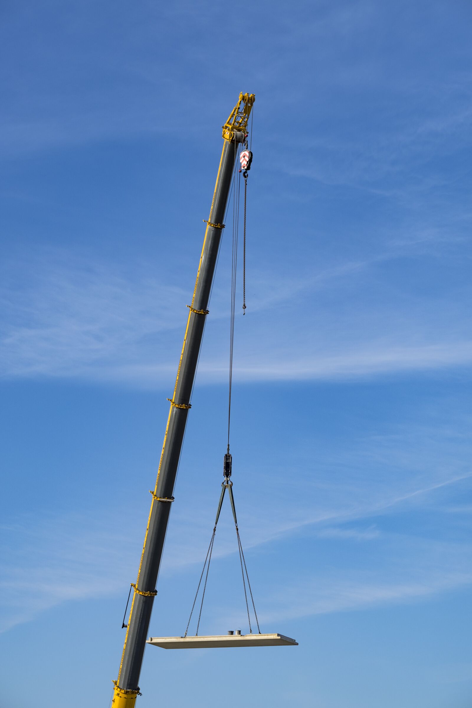 Fujifilm XF 50-140mm F2.8 R LM OIS WR sample photo. Crane, autokran, raise photography