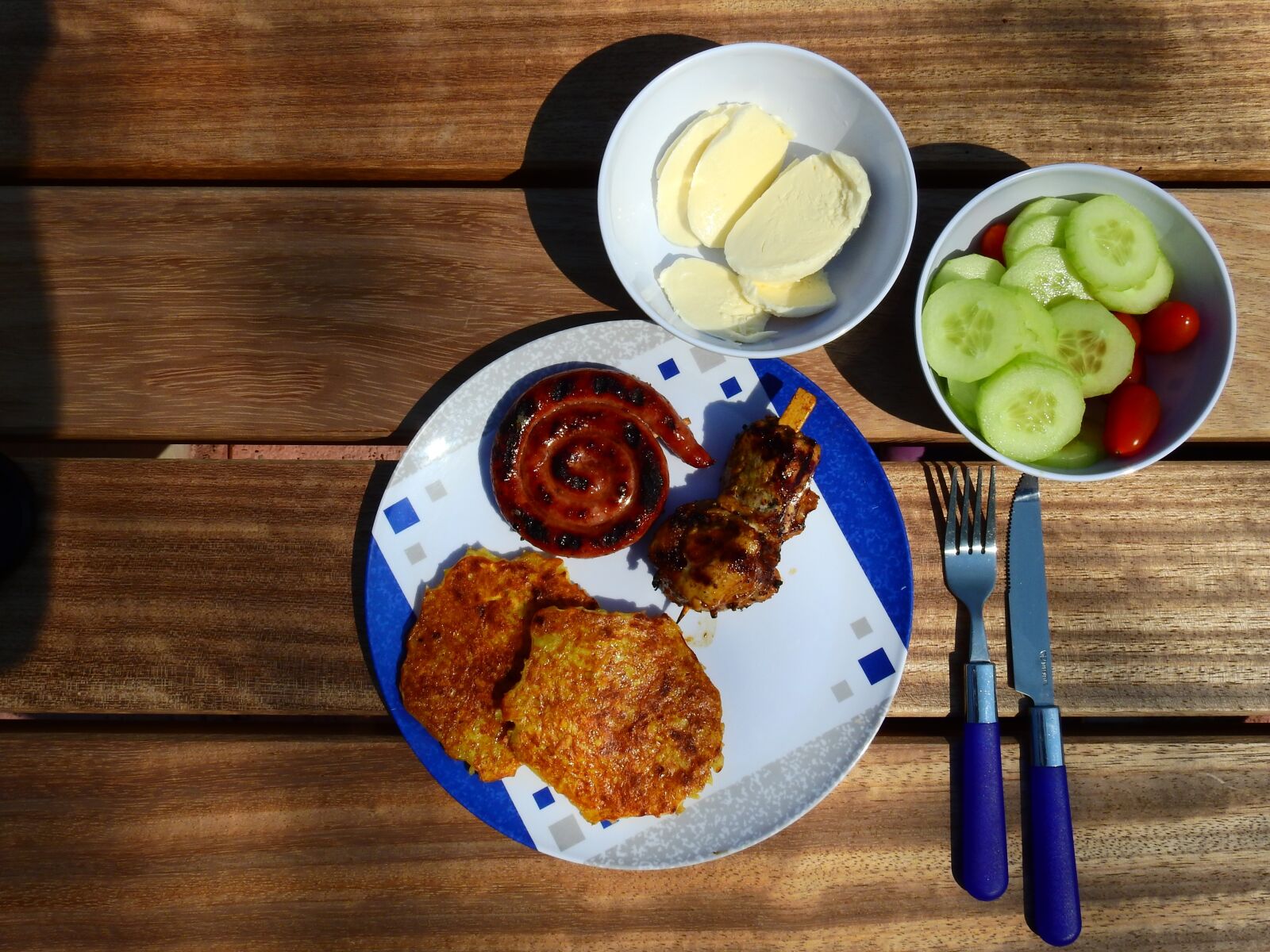 Nikon Coolpix P900 sample photo. Barbecue, grill, cook photography