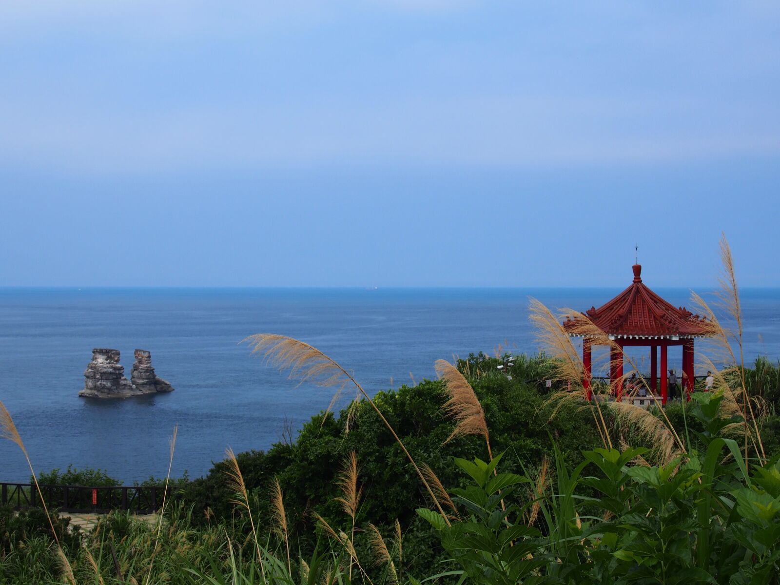 Olympus PEN E-PL6 sample photo. Taiwan, summer-house, rock photography