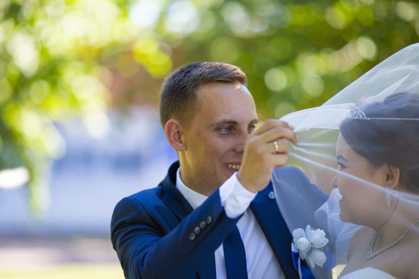 Canon EOS 5D Mark III + Canon EF 135mm F2L USM sample photo. Fata, bride, wedding photography