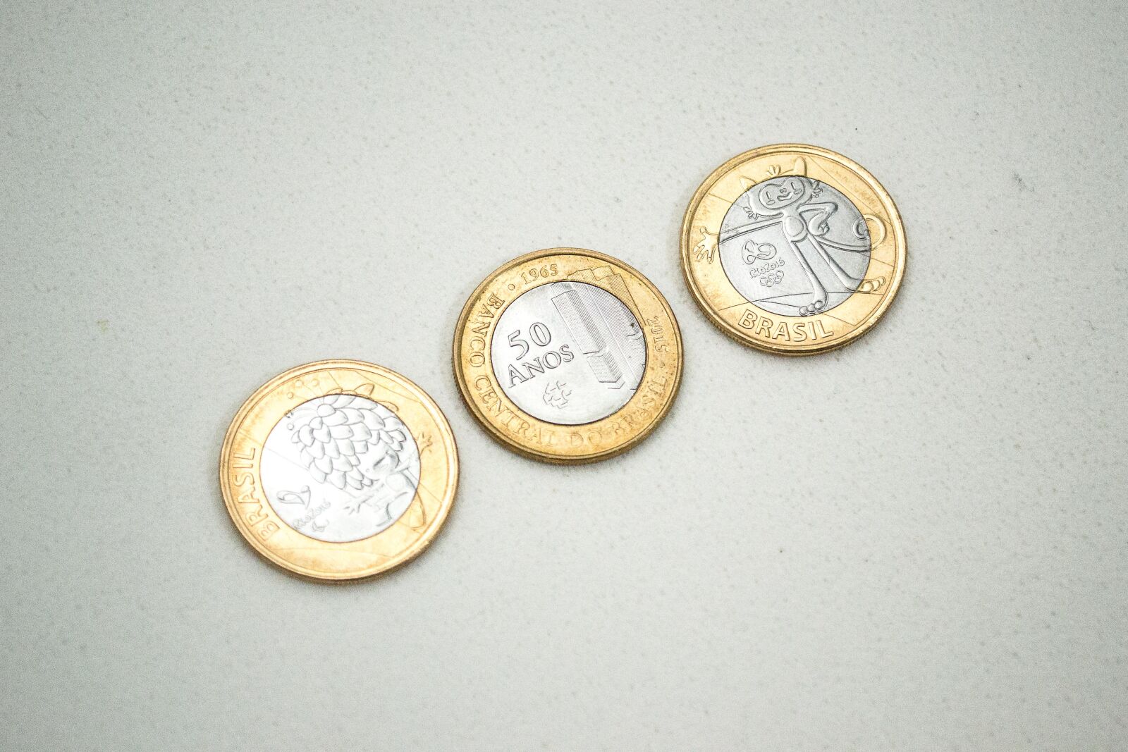 Nikon D3100 sample photo. Brazil, coin, dinheiro, jonaskakaroto photography