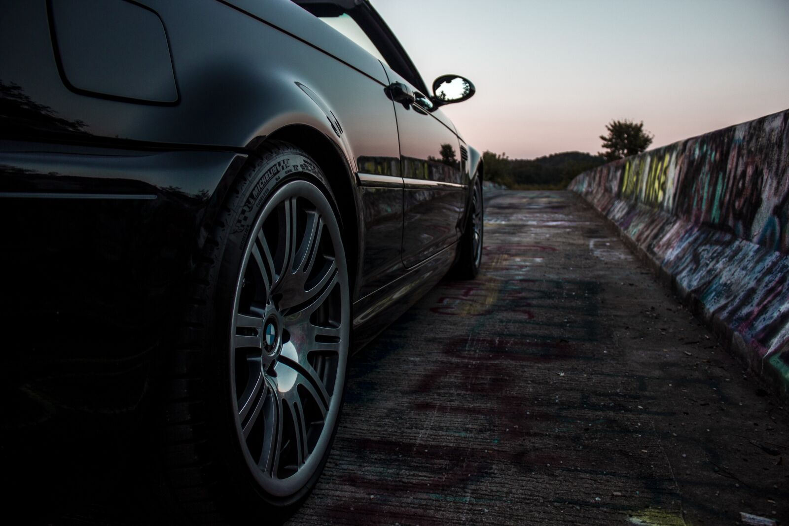 Canon EOS 550D (EOS Rebel T2i / EOS Kiss X4) sample photo. Bmw, bridge, car photography
