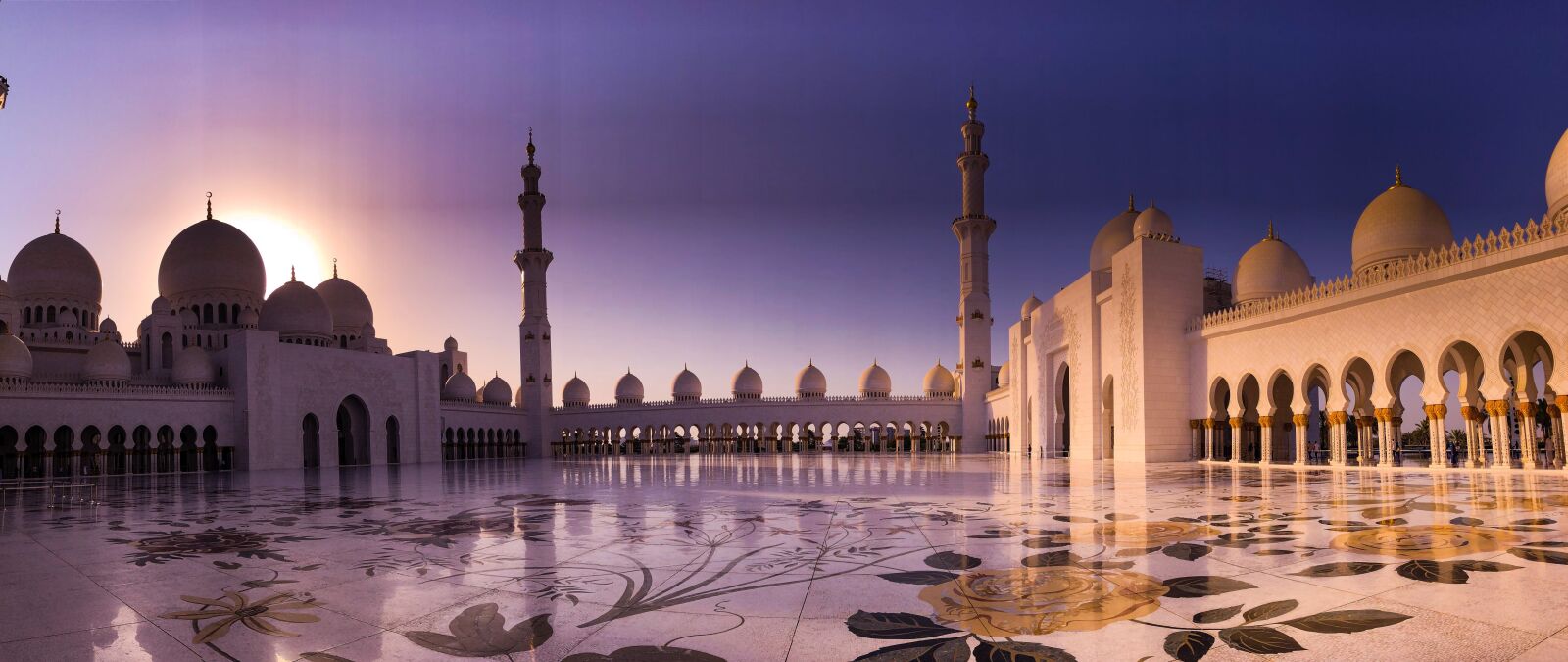 iPhone X back camera 4mm f/1.8 sample photo. Abu dhabi, grand mosque photography