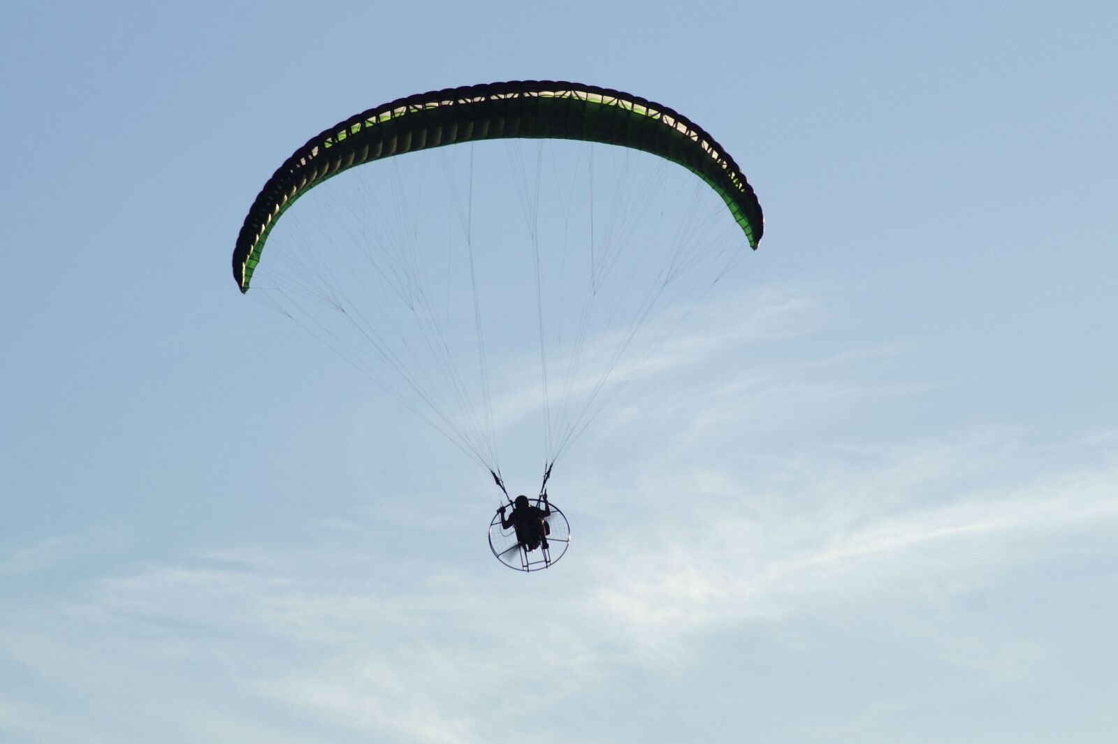 Sony SLT-A58 sample photo. Motor screen, air sports photography