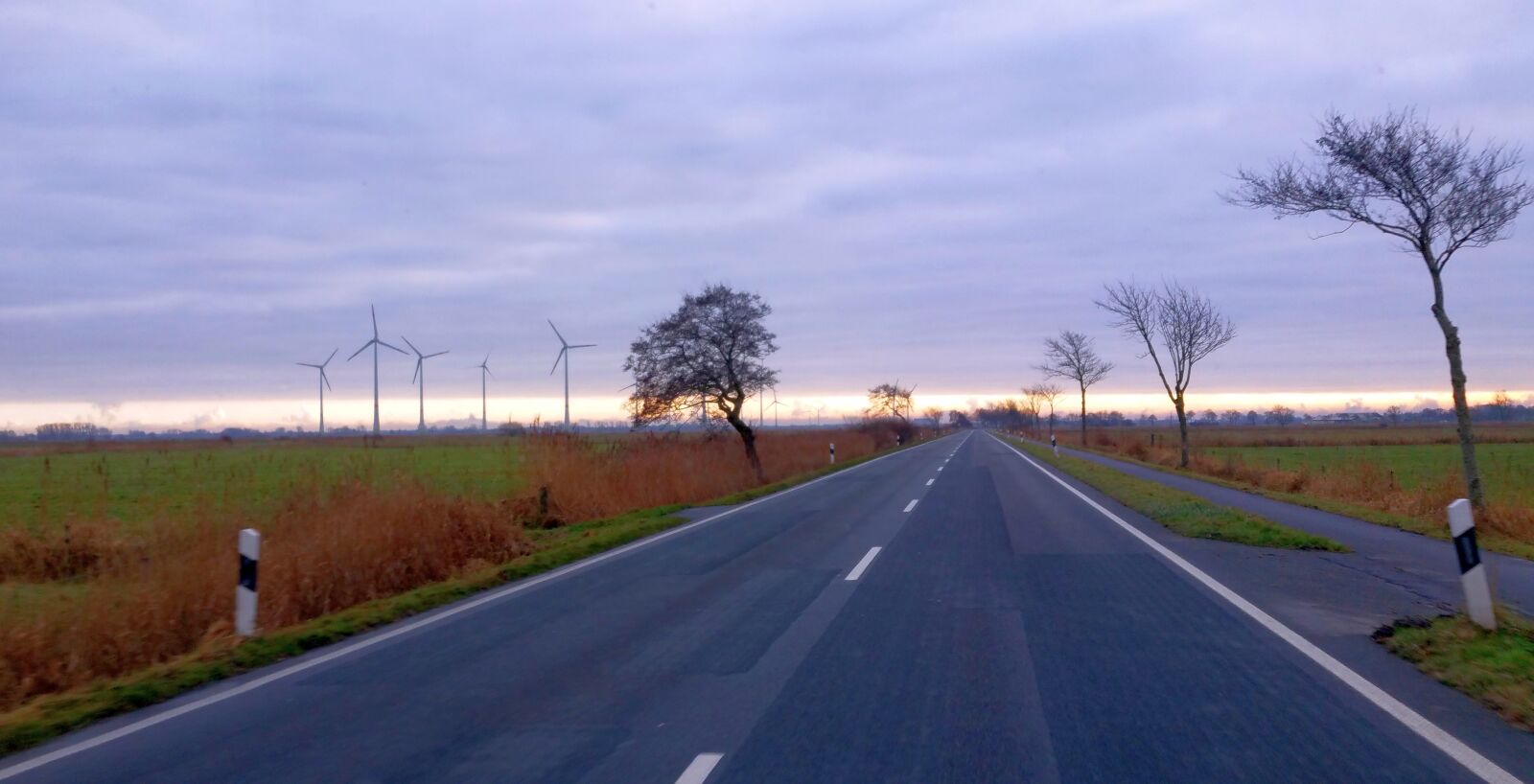 Samsung Galaxy S5 LTE-A sample photo. Away, road, lonely photography