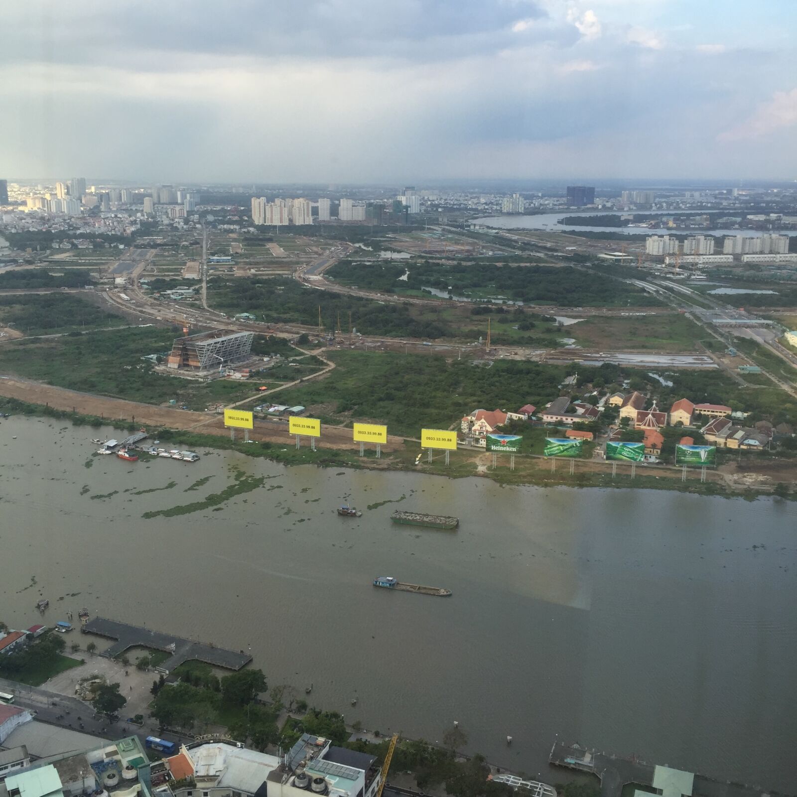 iPhone 6 Plus back camera 4.15mm f/2.2 sample photo. Cityview photography