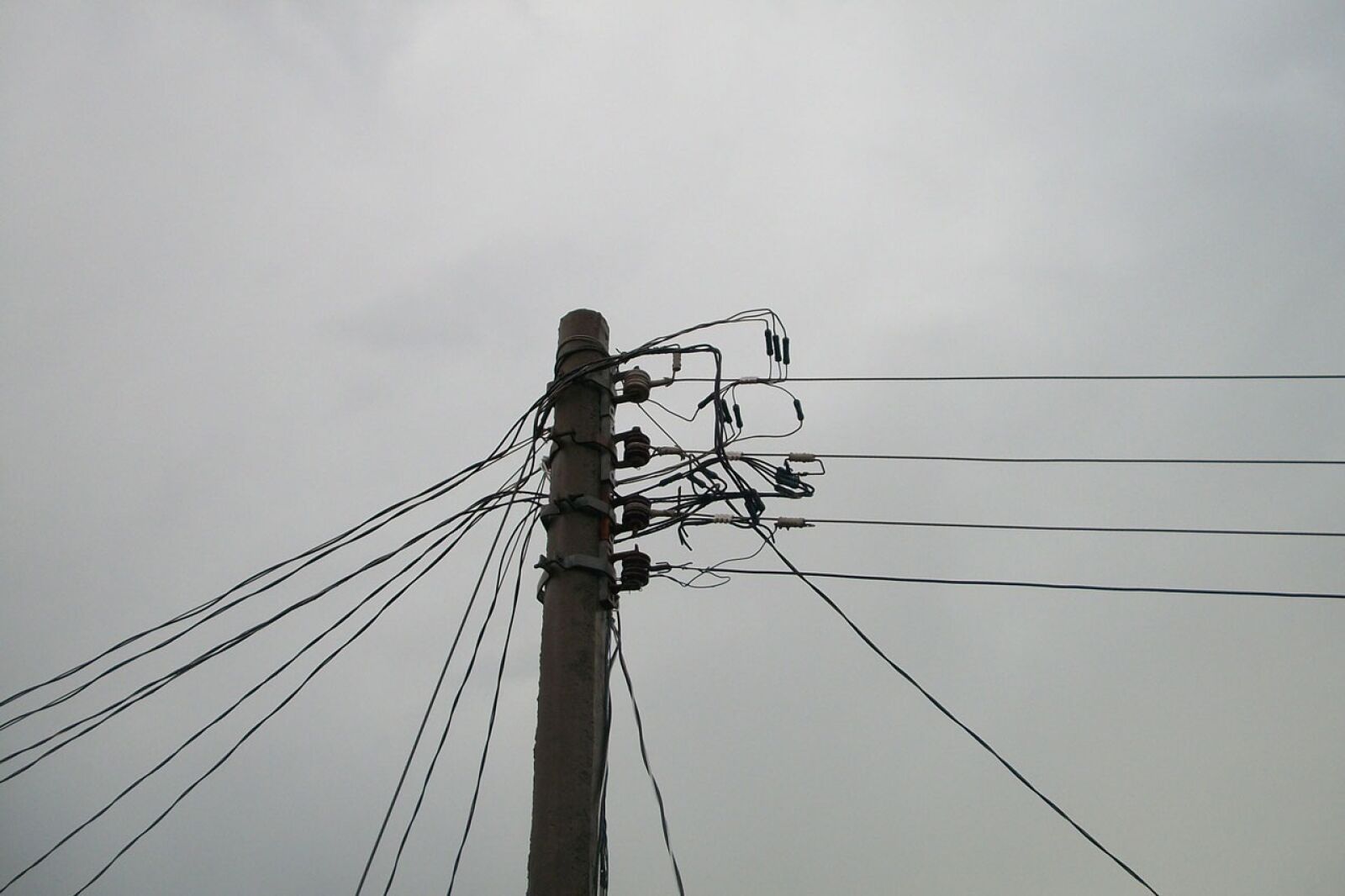 Kodak EASYSHARE M340 DIGITAL CAMERA sample photo. Cables, wires, pole photography